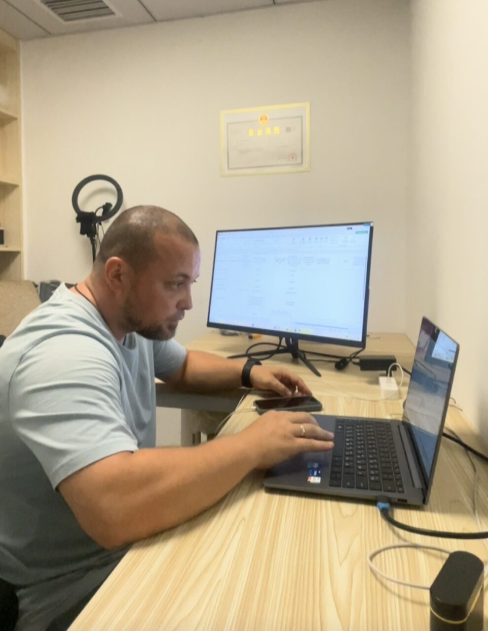 Проверка образцов игровых мониторов перед закупом партии