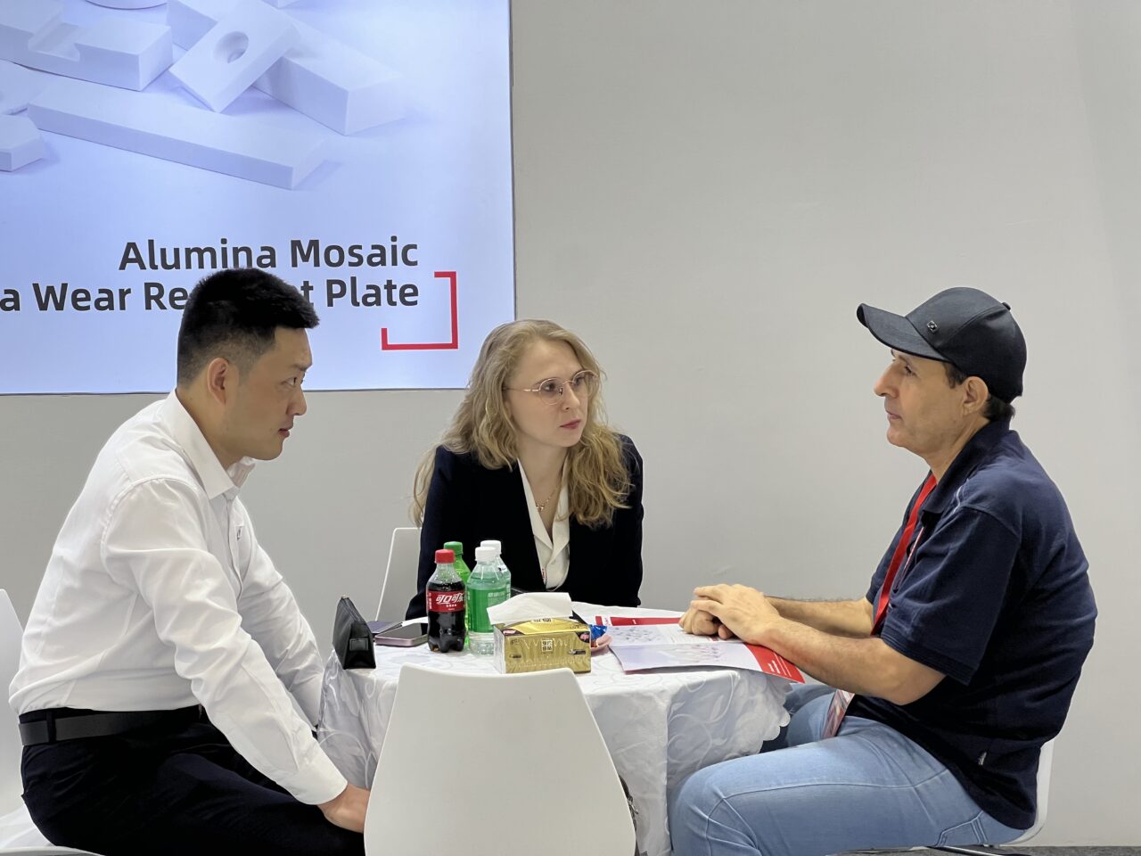 Переговоры на выставке Ceramics China в Гуанчжоу